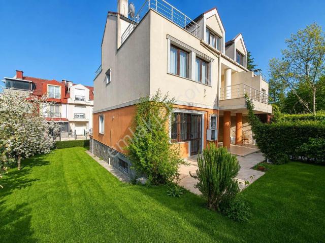 Başakşehir, İstanbul içerisinde kiralık Villa