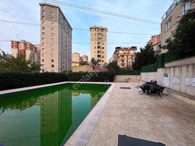 Site Mahallesi, Ümraniye içerisinde kiralık Residence