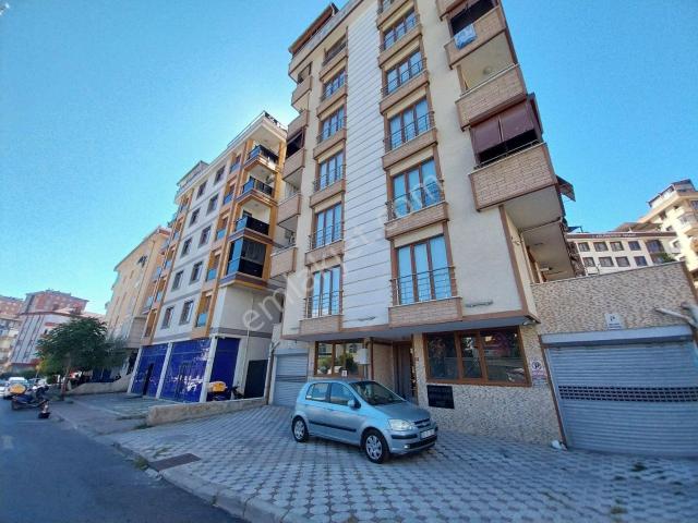 Ümraniye, İstanbul içerisinde satılık mülk