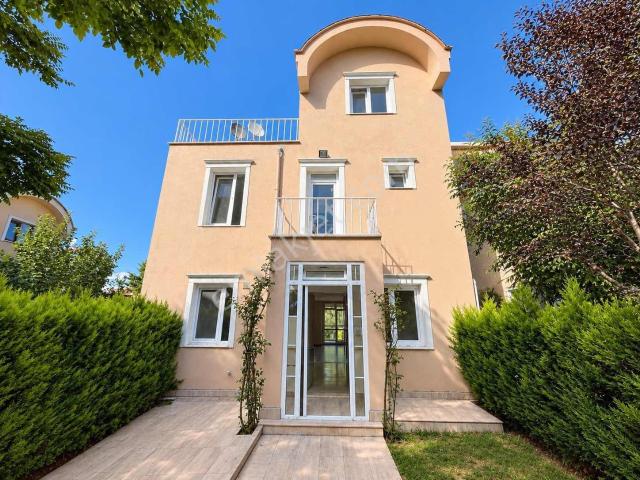 Başakşehir, İstanbul içerisinde kiralık Villa