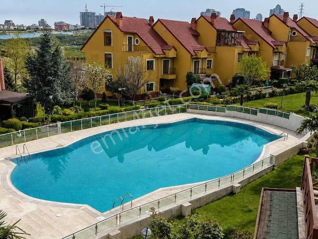 Başakşehir, İstanbul içerisinde satılık Villa