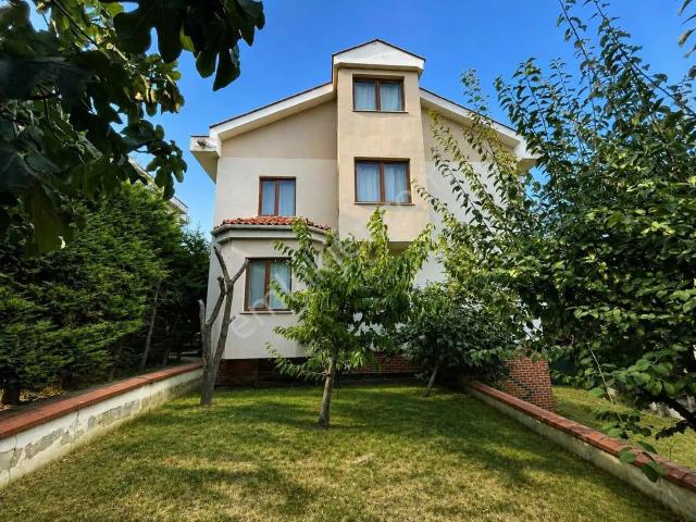 Başakşehir, İstanbul içerisinde satılık Villa