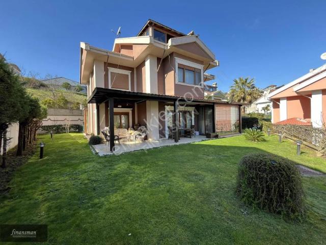 Başakşehir, İstanbul içerisinde satılık Villa