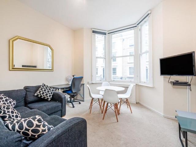 Apartment for rent in Earl's Court, Greater London