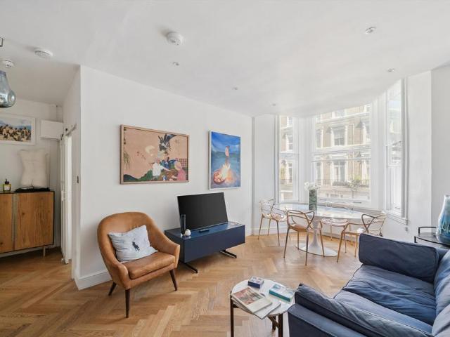 House for rent in Brompton, Greater London