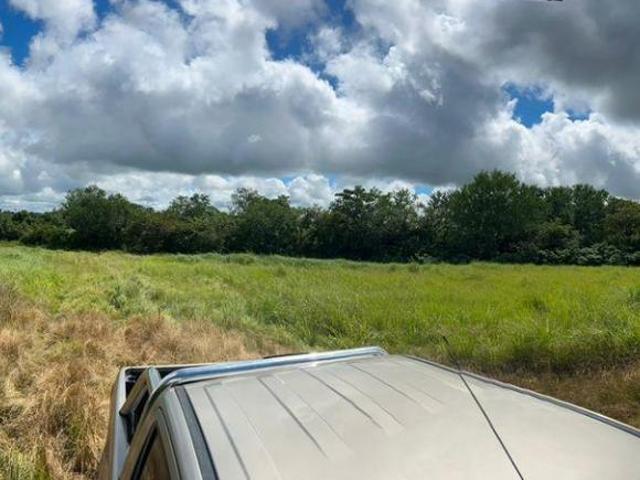 Finca Cienaga Vieja. Anton 72h plano colinda con rio la estancia