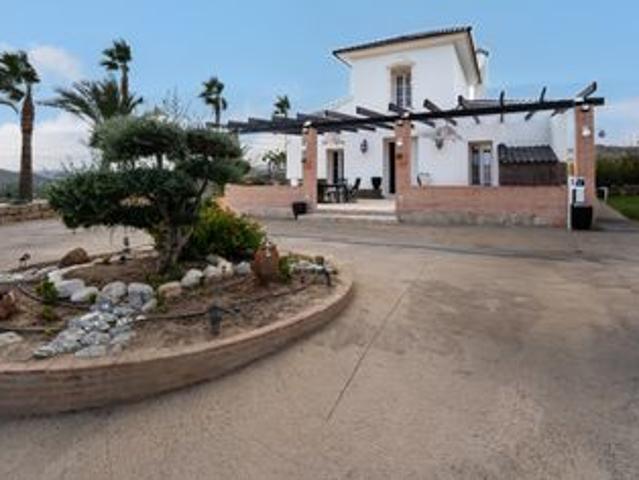 Finca en venta en Pizarra