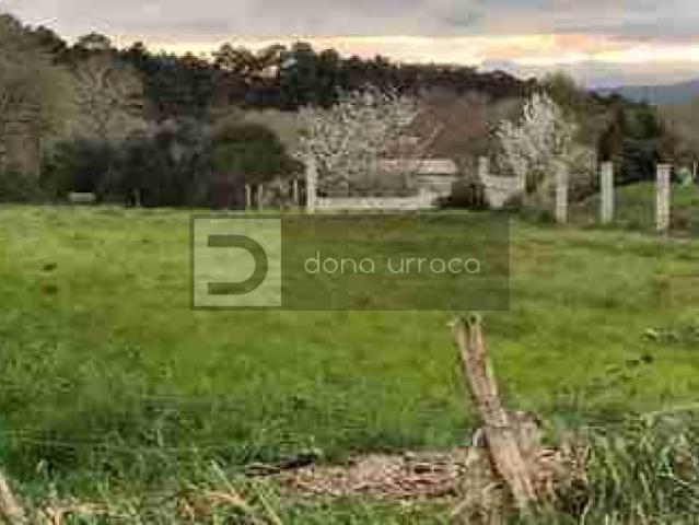 Terreno en venta en A Merca, Ourense