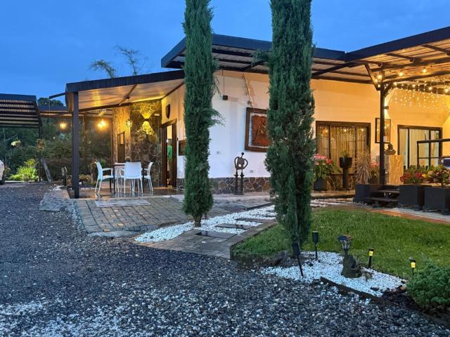 Finca en arriendo en Barrio Centro, El Carmen de Viboral