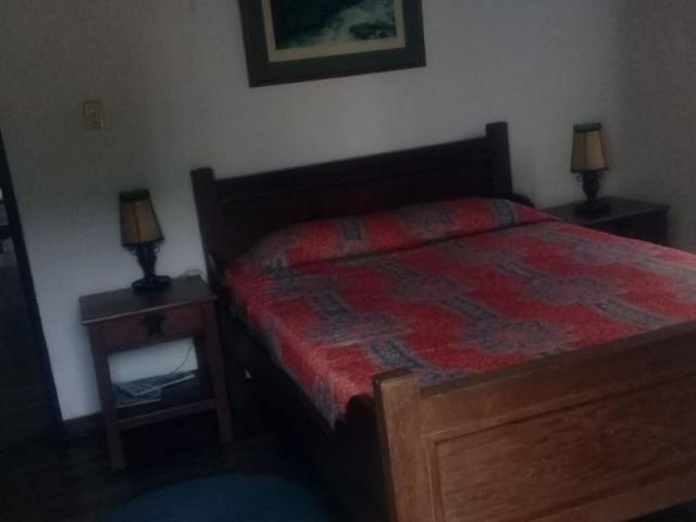 Finca En Arriendo En El Cerrito En Santa Elena A277349