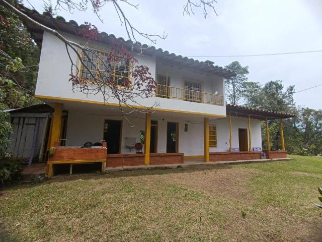 Finca En Arriendo En Guarne A152148