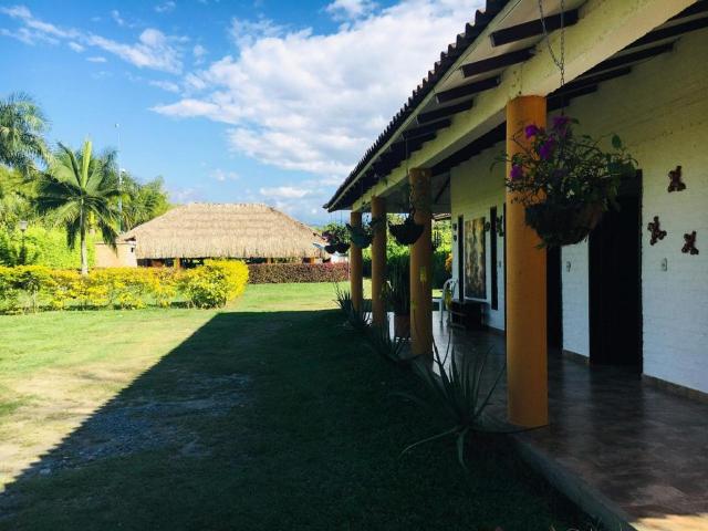 Finca En Arriendo En Tulua En Tres Esquinas A277355