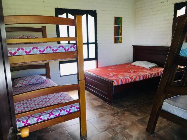 Finca En Arriendo En Tulua En Tres Esquinas A277355