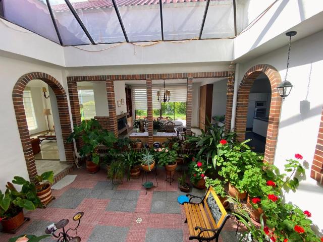 Finca En Arriendo En Zipacon En. A166595