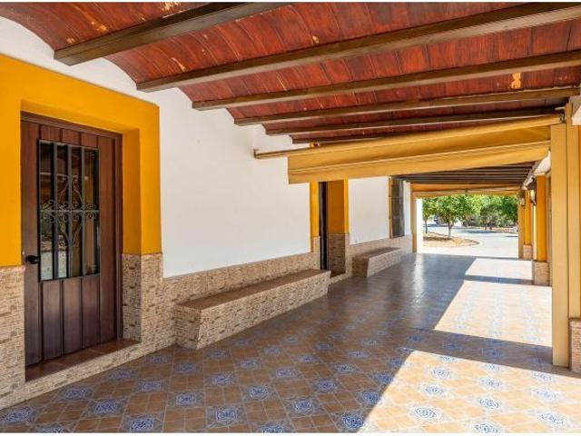 Casa en venta en Carmona, Andalucía