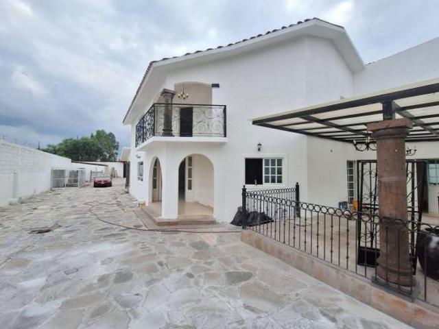 FINCA EN VENTA EN JURIQUILLA