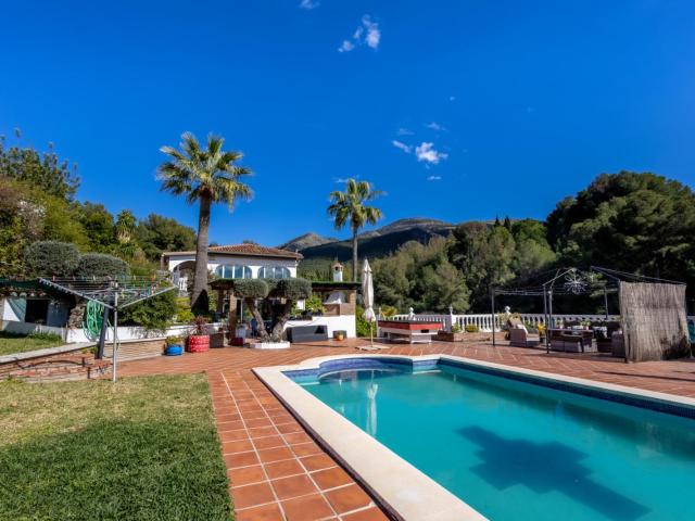 Finca en venta en Alhaurín El Grande, Málaga