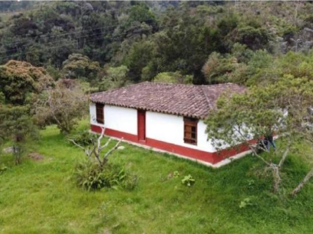 Finca en venta en Santander
