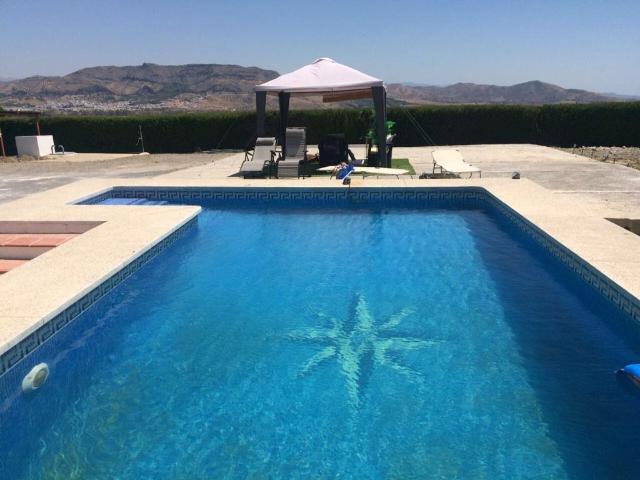 Finca en venta en Pizarra, Málaga