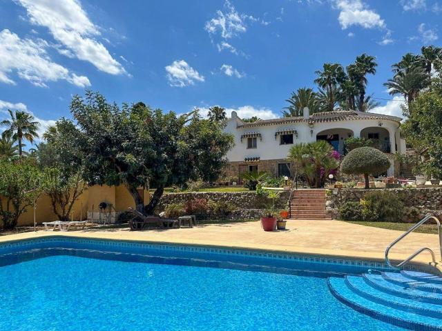 Finca en venta en Dénia
