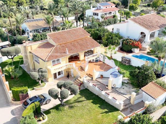 Finca en venta en Dénia, Valencia