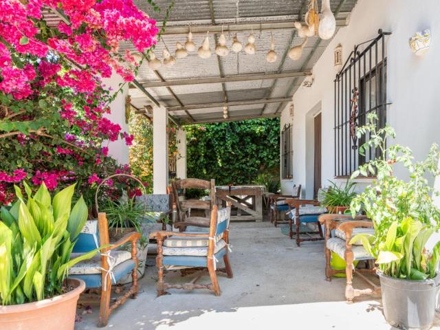 Finca en venta en Estepona