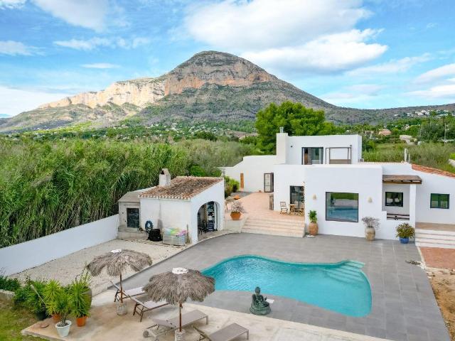 Finca en venta en Adsubia, Valencia