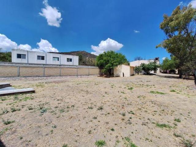 FINCA EN VENTA EN JURIQUILLA LA SOLANA 4031 METROS DE TERRENO