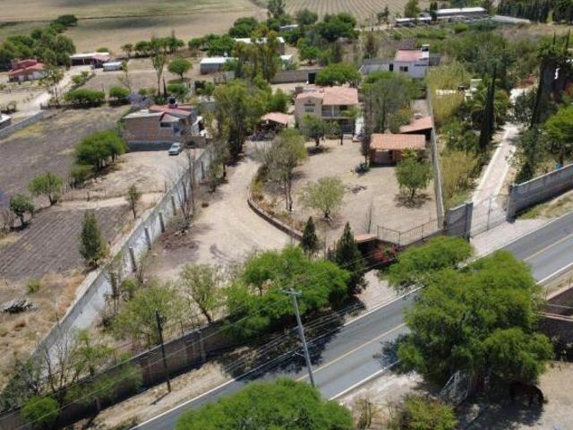 FINCA EN VENTA EN JURIQUILLA LA SOLANA 4031 METROS DE TERRENO