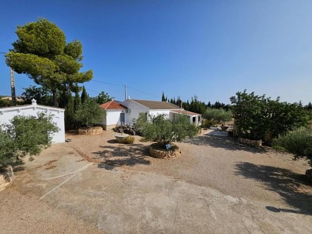 Finca en venta en L'ampolla