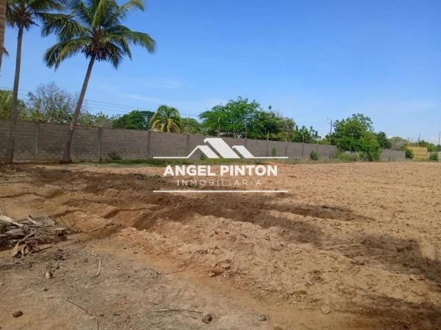 Terreno en venta en Cacique Mara, Maracaibo
