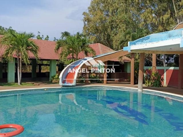 Terreno en venta en Cacique Mara, Maracaibo