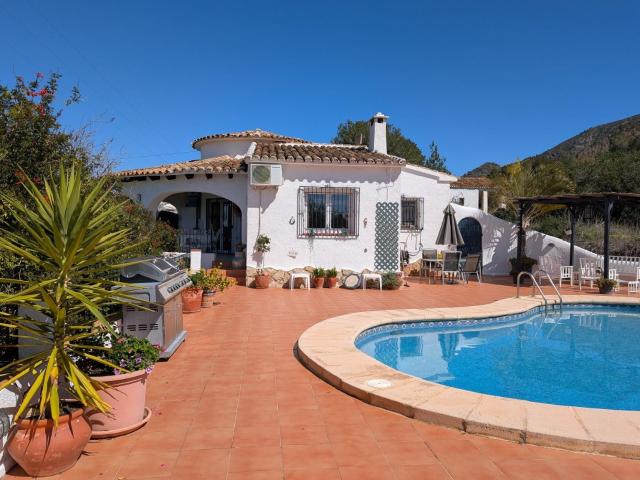 Finca en venta en Teulada, Valencia