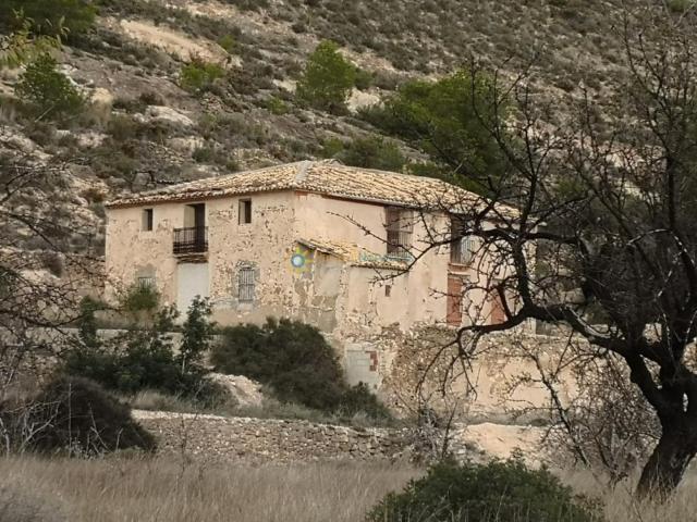 Finca en venta en Relleu, Valencia