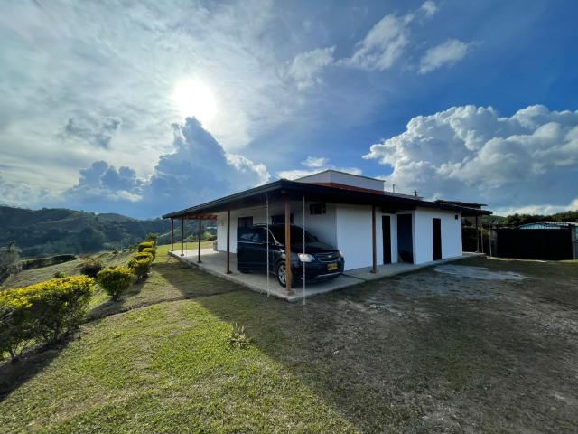 Finca en venta en La Enea