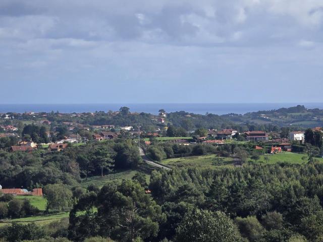 Finca en venta en Villaviciosa, Brañaverniz