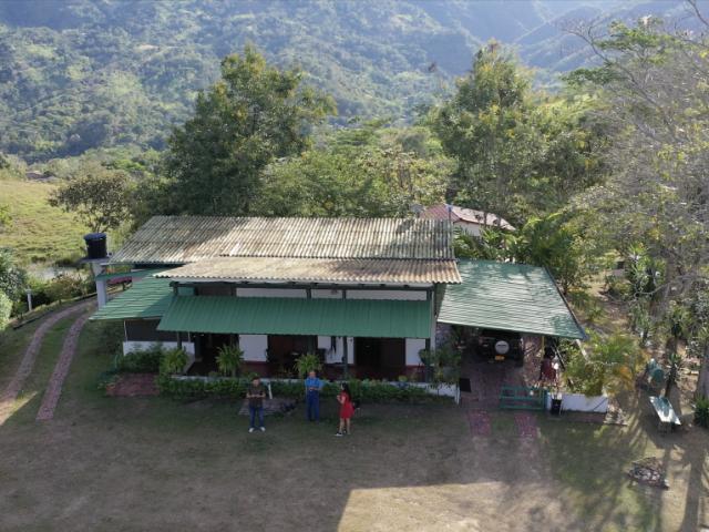 Finca en venta en Cune, Villeta
