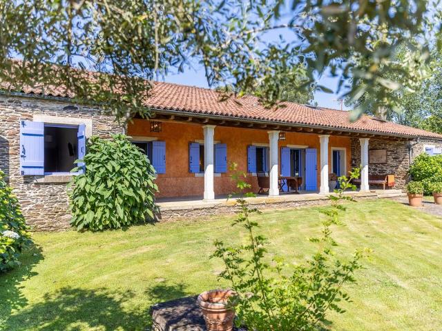 Finca en venta en Miñortos, Noia