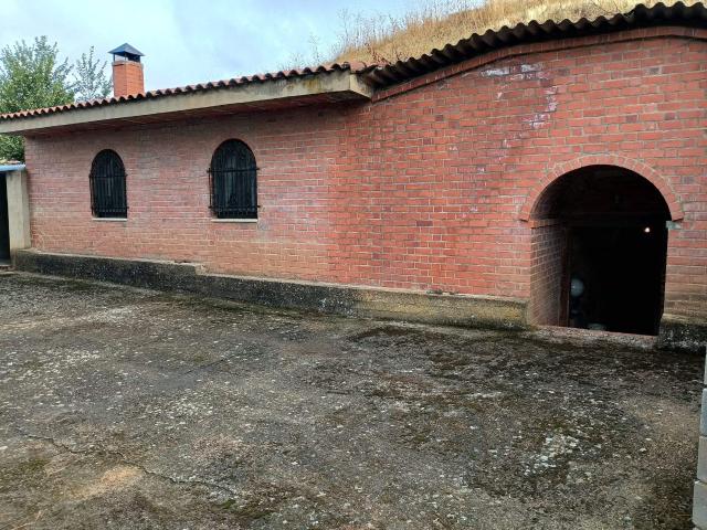Casa en venta en Ardón, León