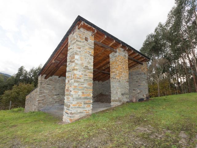 Terreno en venta en A Pontenova, O Castelo