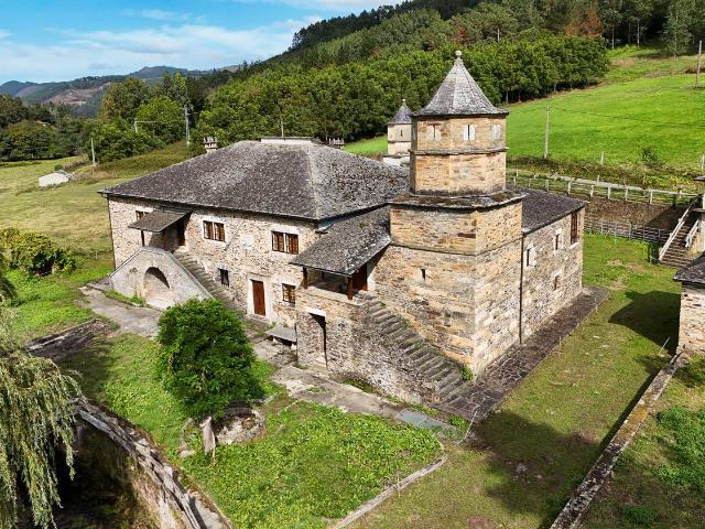 Terreno en venta en A Pontenova, O Castelo