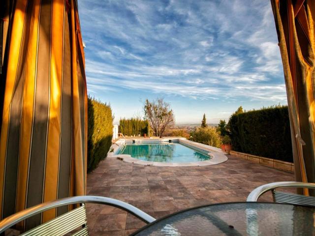 Terreno en venta en Almodóvar Del Río, Andalucía