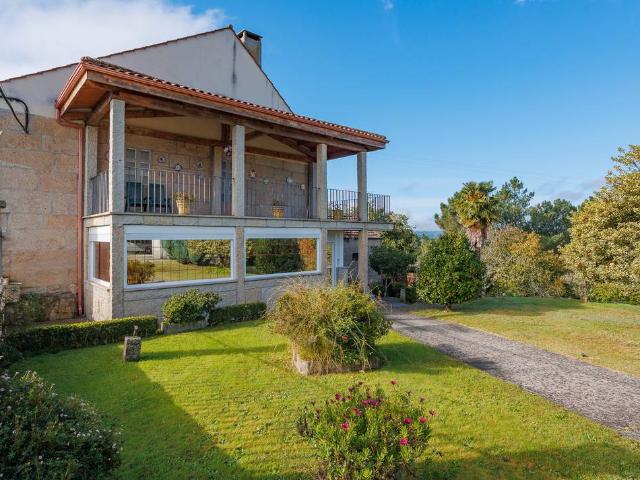 Terreno en venta en Amoeiro, Ourense