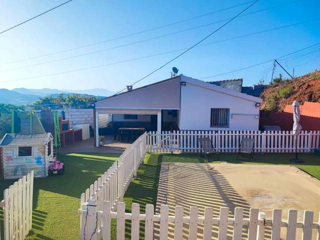 Terreno en venta en Benamocarra, Málaga
