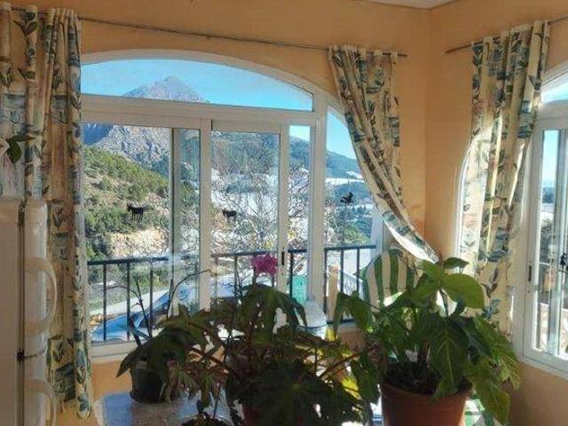 Terreno en venta en la Marina Baixa, Valencia