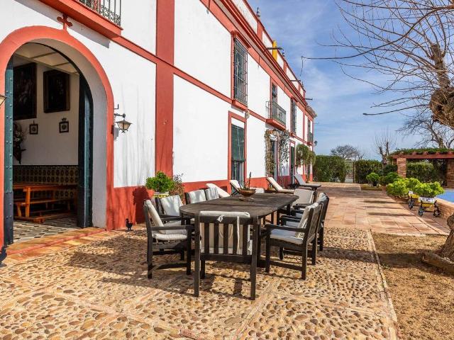 Terreno en venta en Carmona, Andalucía