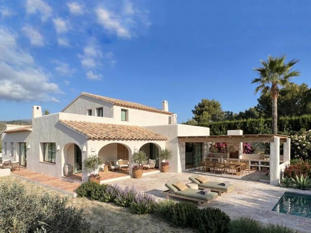 Terreno en venta en Moraira, Teulada