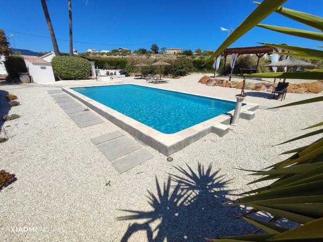 Terreno en venta en Moraira, Teulada