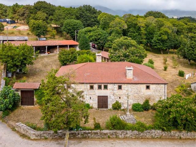 Terreno en venta en Chantada, Galicia