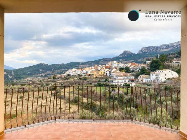 Terreno en venta en la Marina Baixa, Valencia